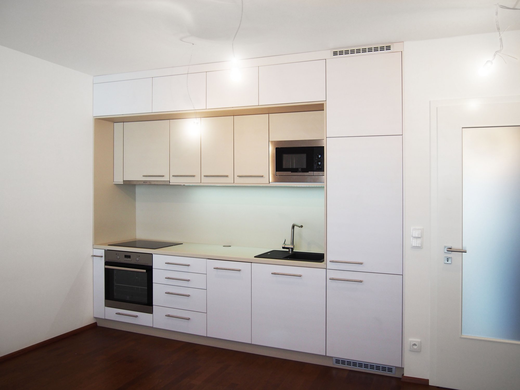 vestavn&yacute; n&aacute;bytek pro n&aacute;jemn&iacute; byt