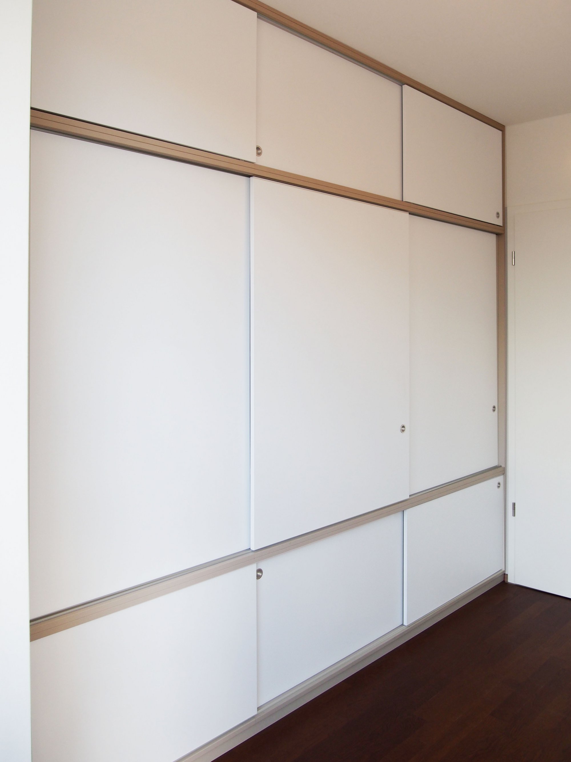 vestavn&yacute; n&aacute;bytek pro n&aacute;jemn&iacute; byt